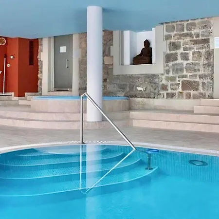 Luxury Apartment, Panoramic Mountain Views, 5* Facilities - 4 Bedroom 아파트