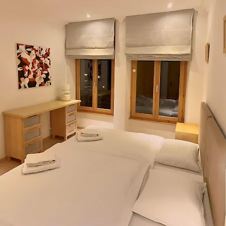 Apartmán Luxury Apartment, Panoramic Mountain Views, 5* Facilities - 4 Bedroom