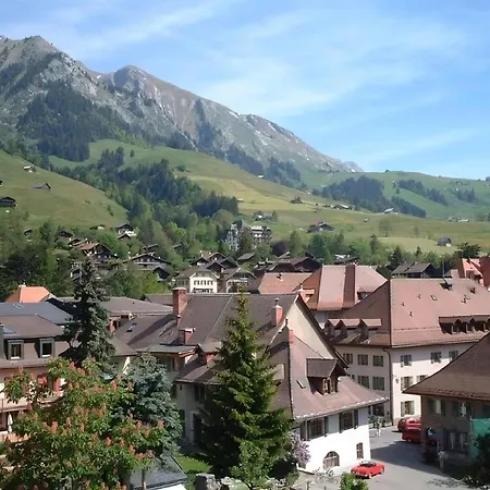 Apartamento Luxury Apartment, Panoramic Mountain Views, 5 Star Facilities - 4 Bedroom Château-d'Oex