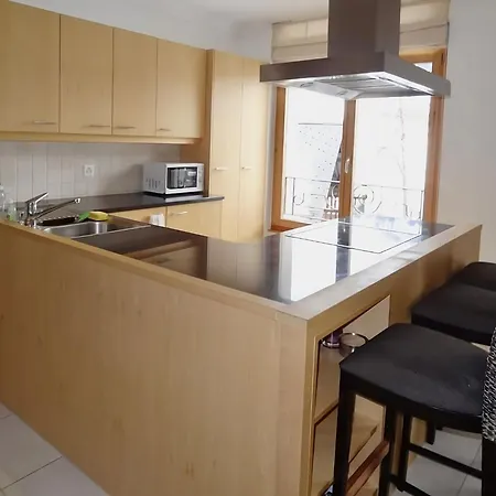 Luxury Apartment, Panoramic Mountain Views, 5 Star Facilities - 4 Bedroom 公寓 代堡