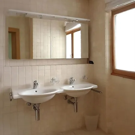 Luxury Apartment, Panoramic Mountain Views, 5 Star Facilities - 4 Bedroom 代堡