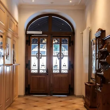 Luxury Apartment, Panoramic Mountain Views, 5 Star Facilities - 4 Bedroom