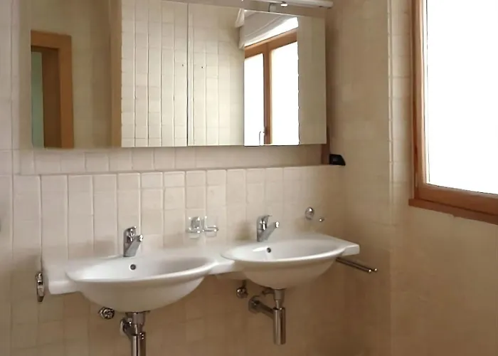 Luxury Apartment, Panoramic Mountain Views, 5 Star Facilities - 4 Bedroom Chateau-d'Oex